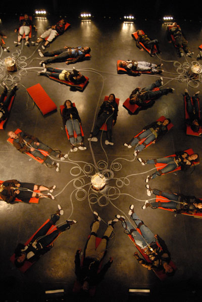 Lynn Pook's Stimuline, Maison des Métallos, Paris, by T.Galimard